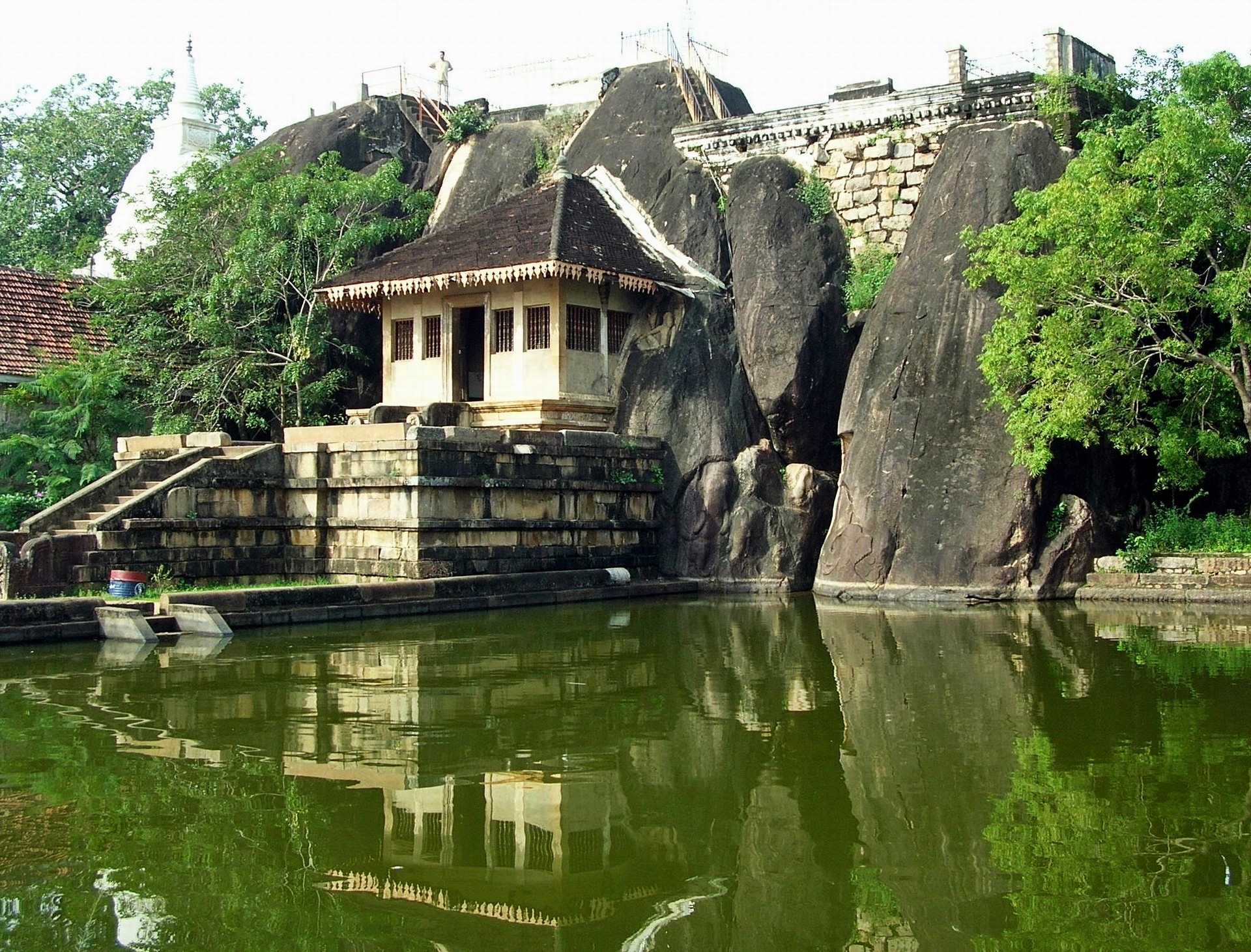 Anuradhapura | LAT.40