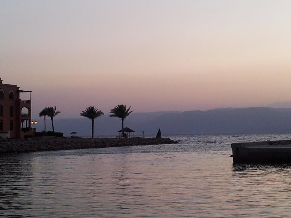 Aqaba | LAT.40