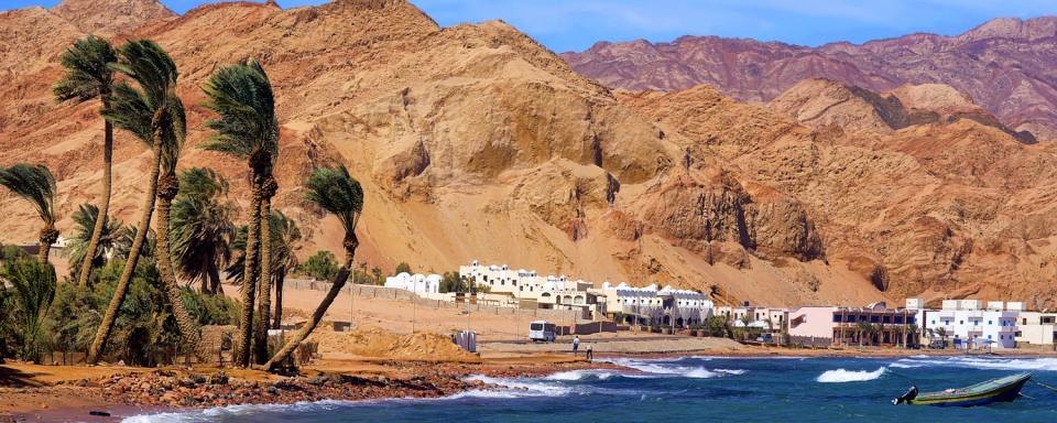 Aqaba | LAT.40