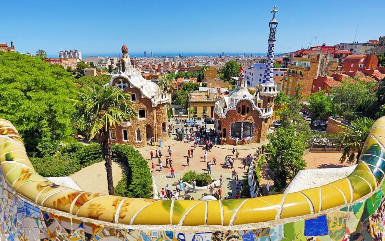 Barcelona | LAT.40