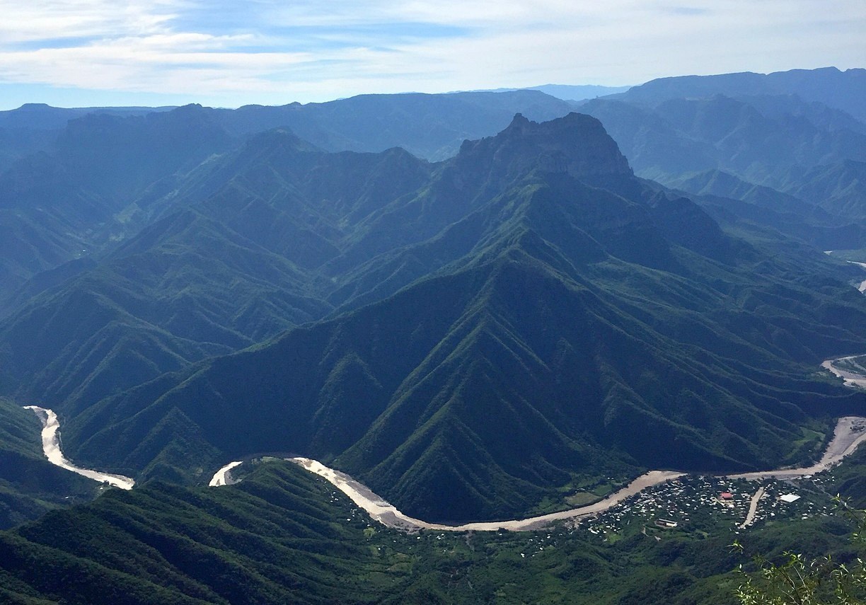Barranca del Cobre | LAT.40
