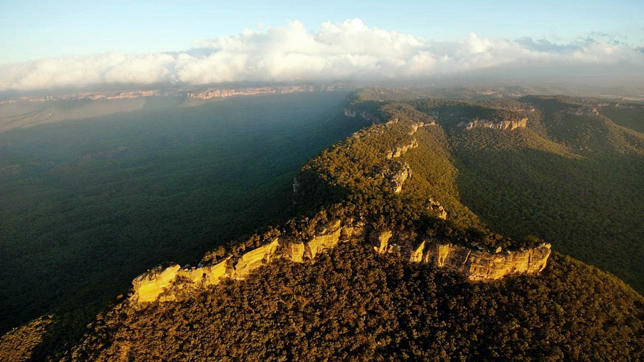 Blue Mountains | LAT.40