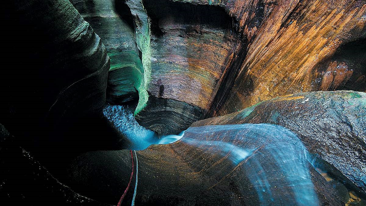 Blue Mountains | LAT.40