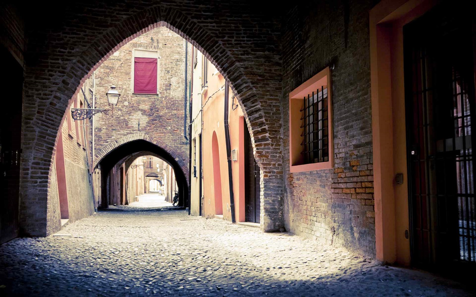 Ferrara | LAT.40