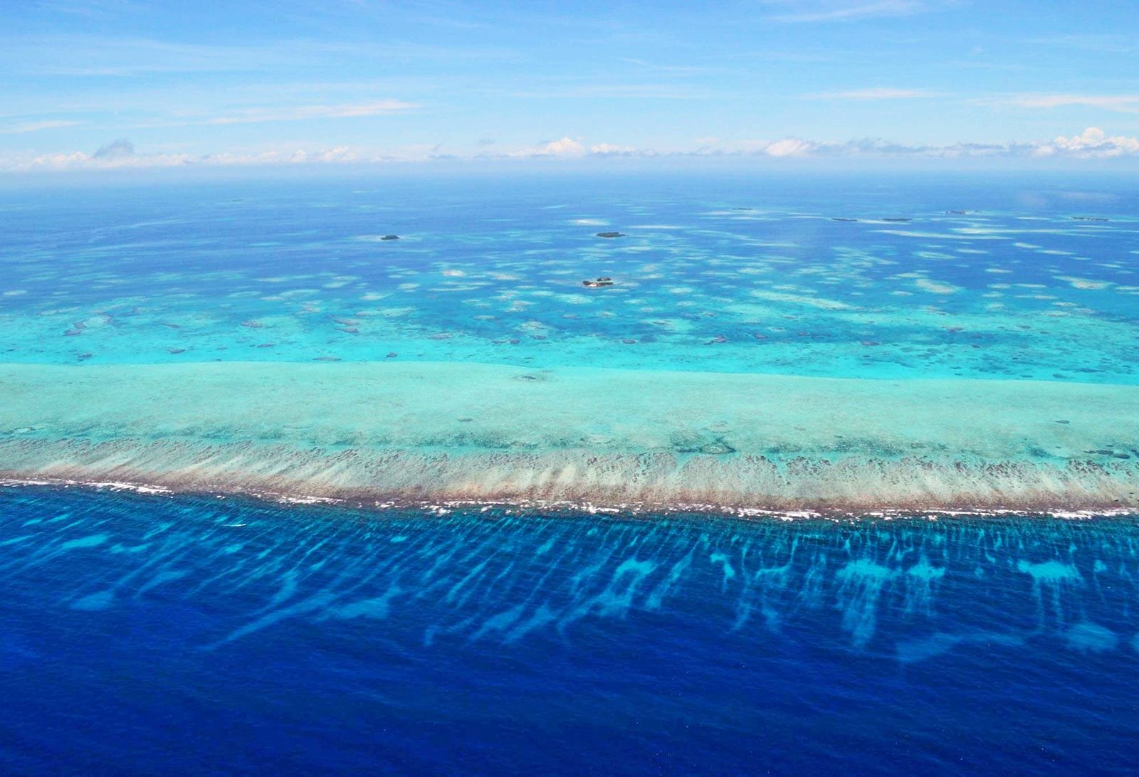 Gladden Island | LAT.40
