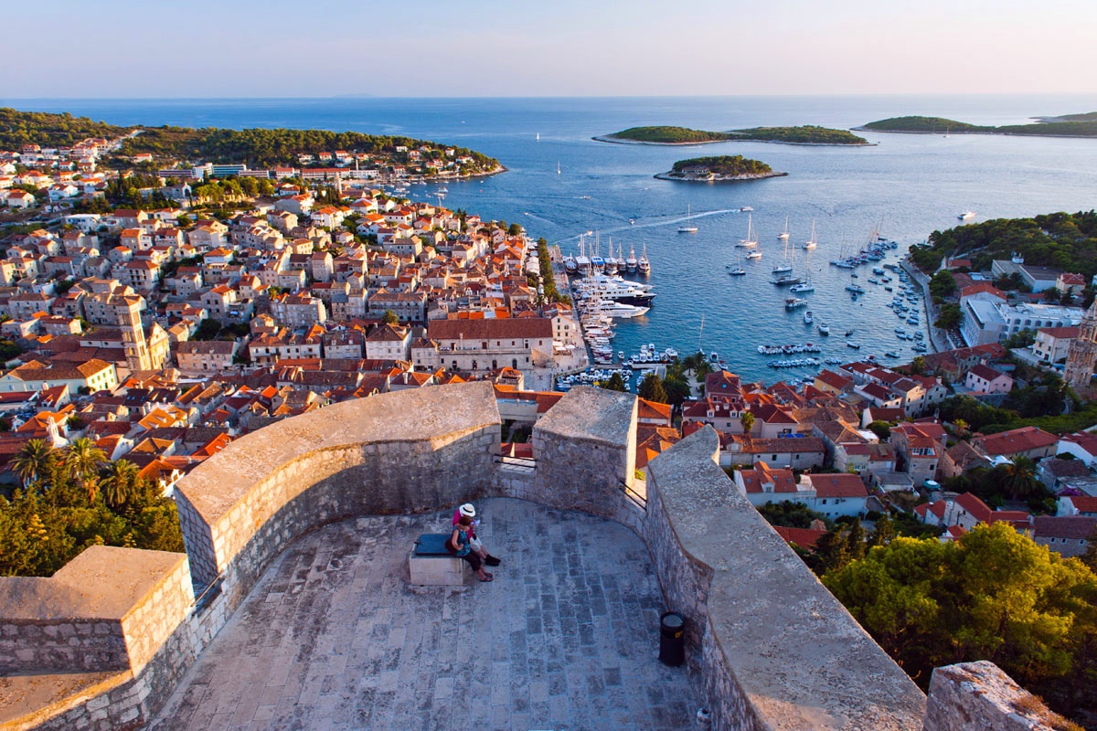 Hvar | LAT.40