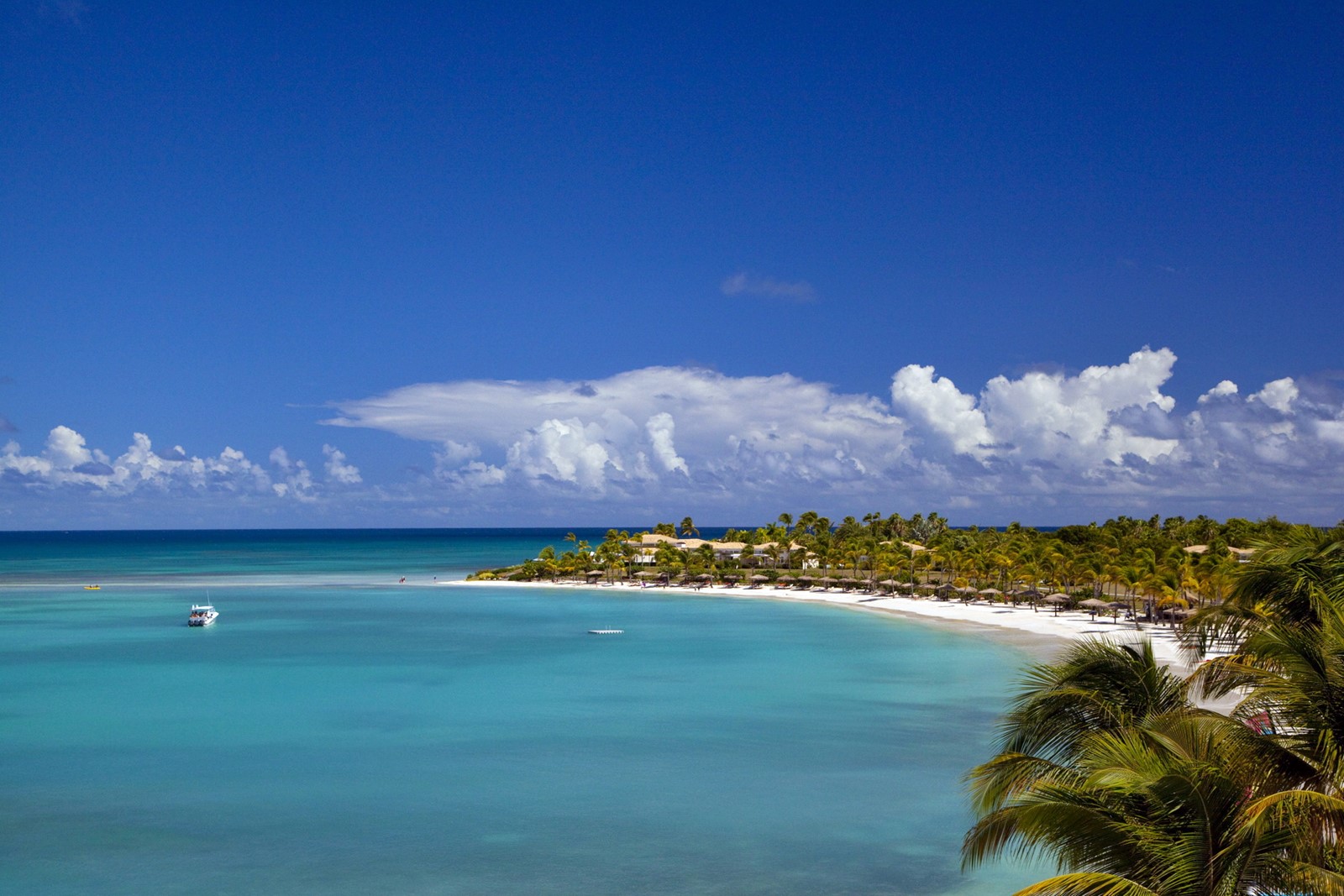Jumby Bay Island Resort | LAT.40