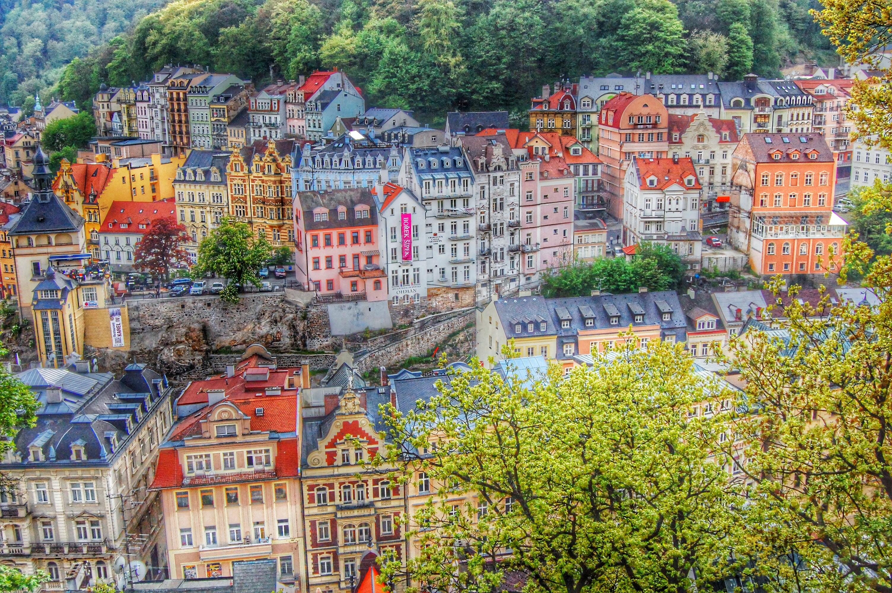 Karlovy Vary | LAT.40
