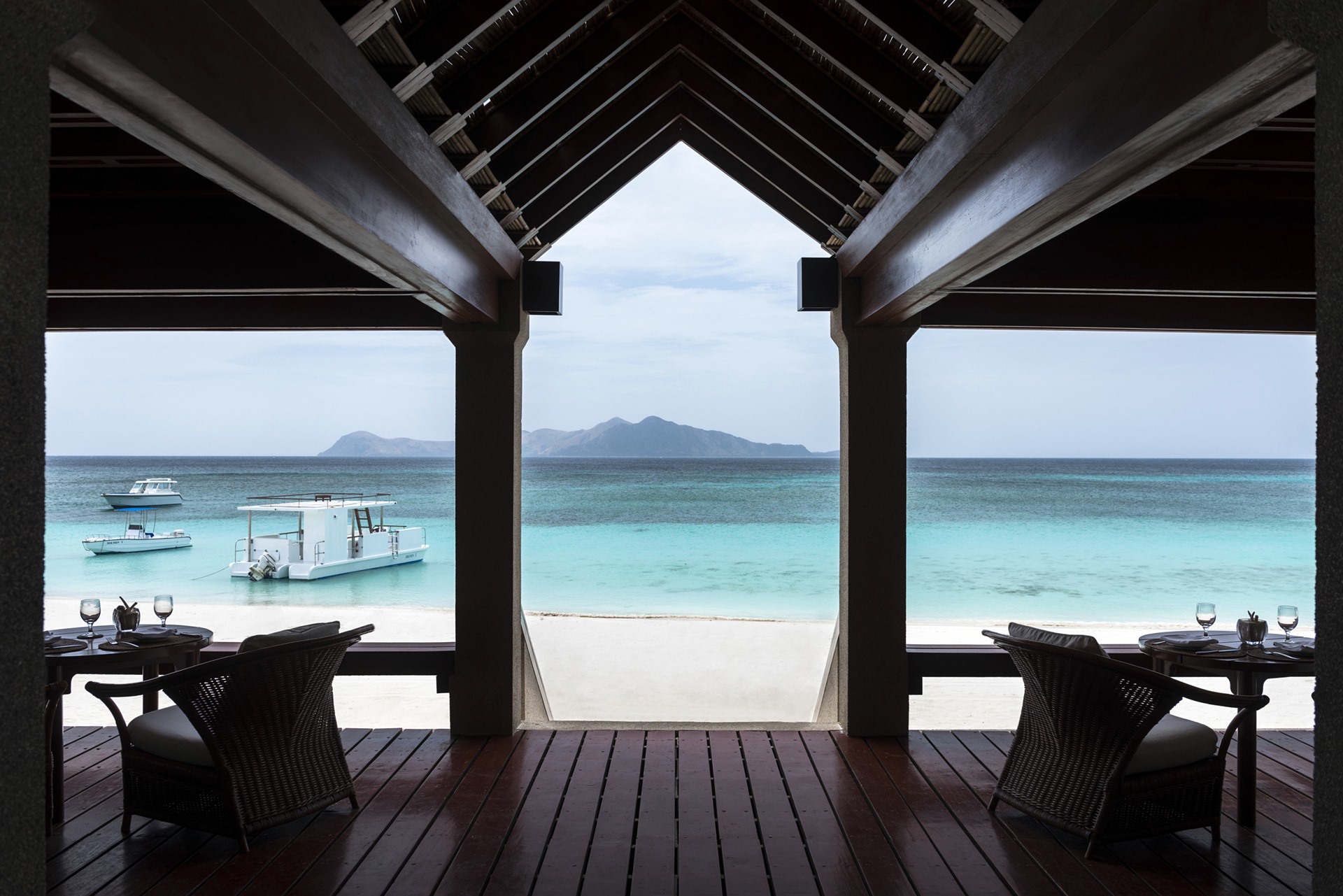 Pamalican Island | LAT.40