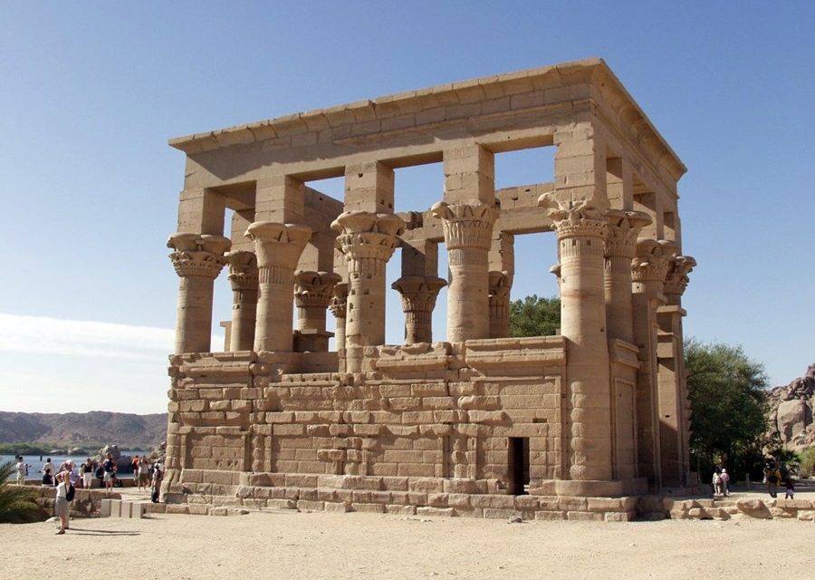 Philae | LAT.40
