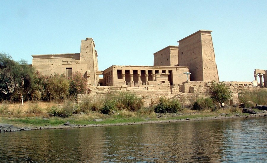 Philae | LAT.40