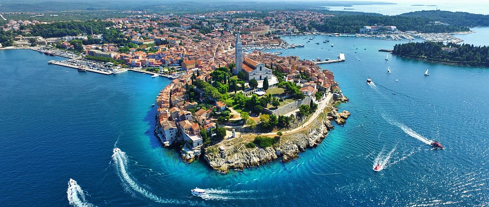 Pula | LAT.40