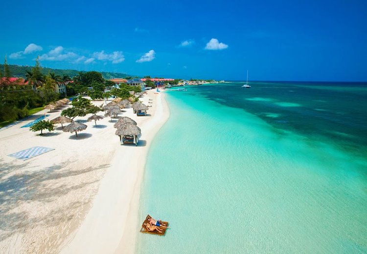Montego Bay | LAT.40