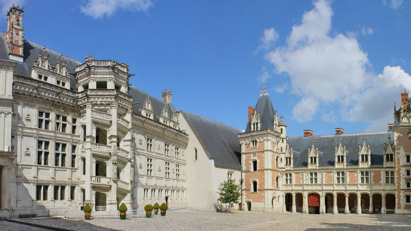 Blois | LAT.40