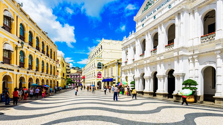 Macao | LAT.40