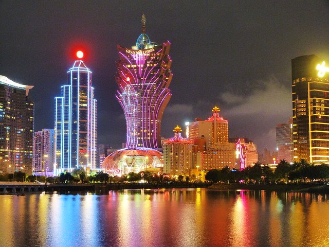 Macao | LAT.40