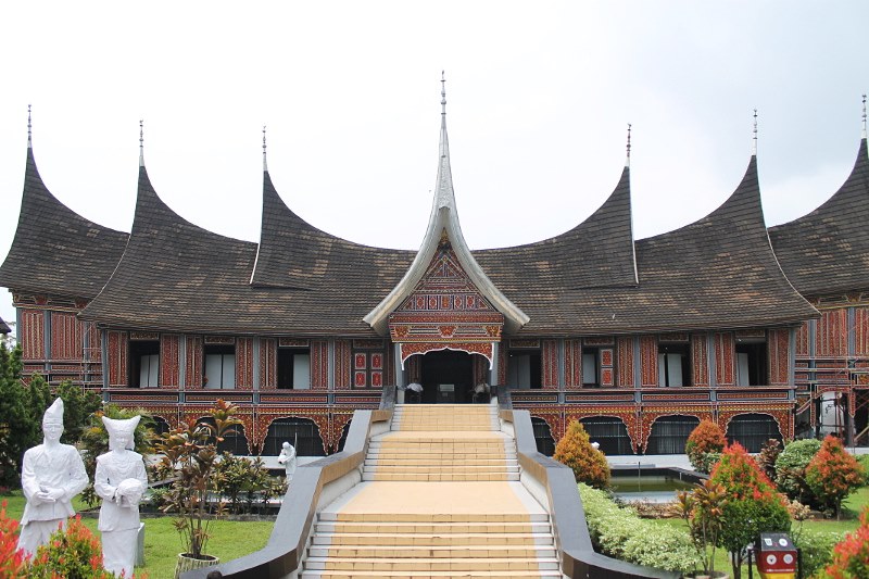 Padang | LAT.40