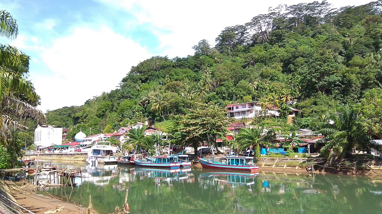 Padang | LAT.40