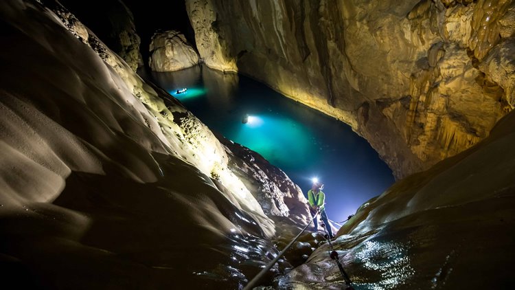 Son Doong | LAT.40