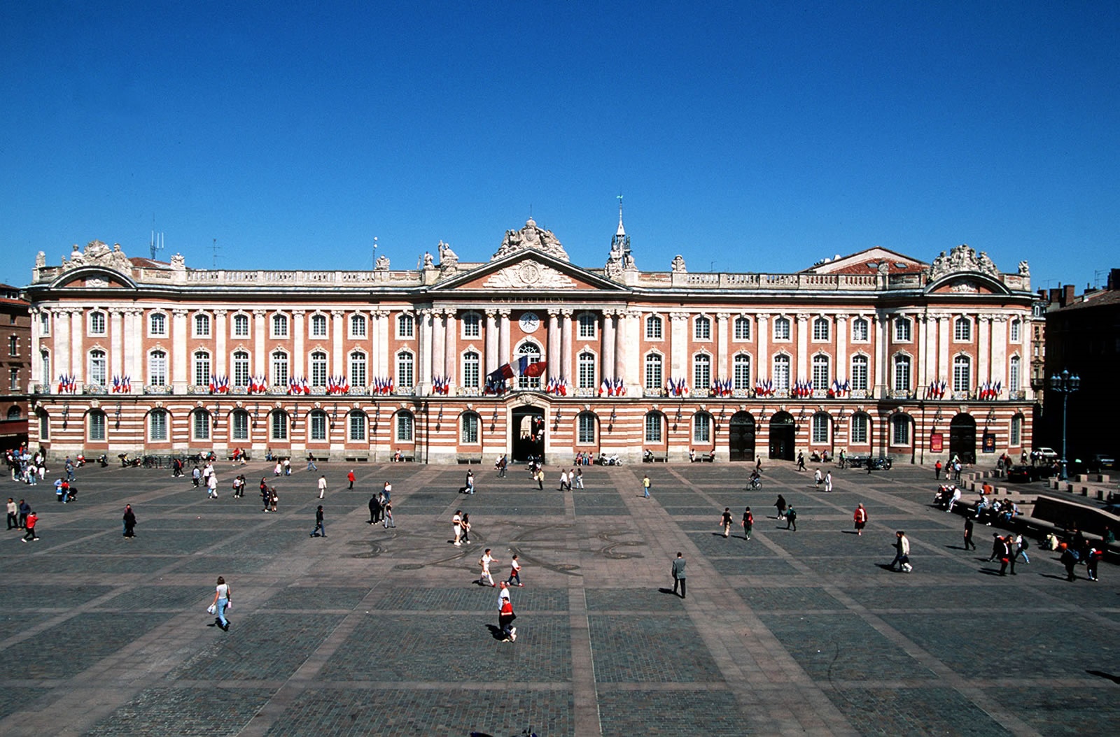 Toulouse | LAT.40