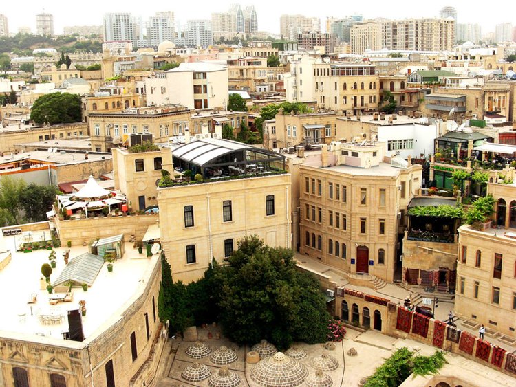 Baku | LAT.40