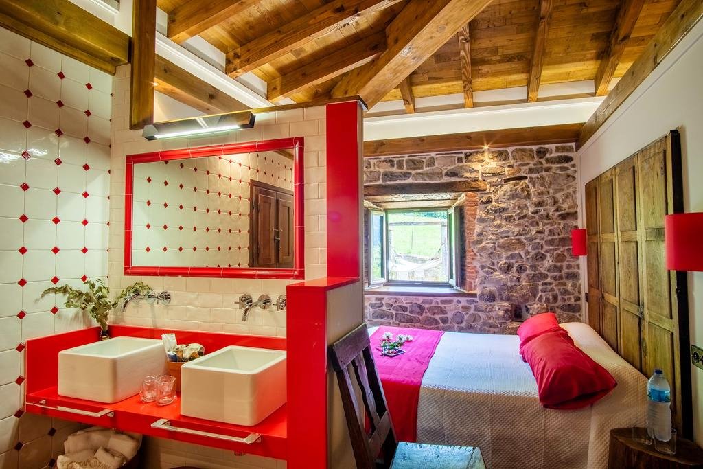 Casona de El Castañiu en Spain