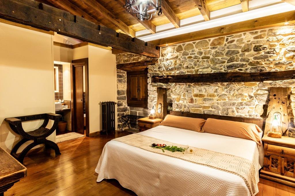 Casona de El Castañiu en Spain