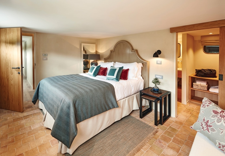 Belmond Pivoine en France