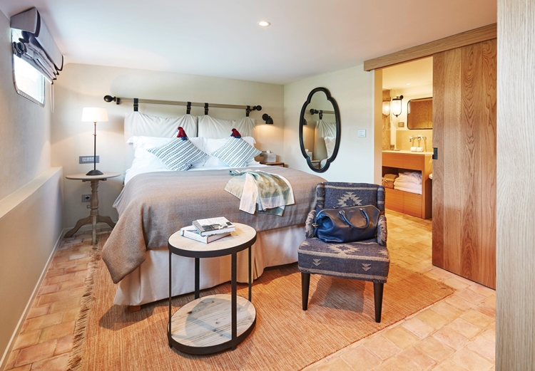 Belmond Pivoine en France