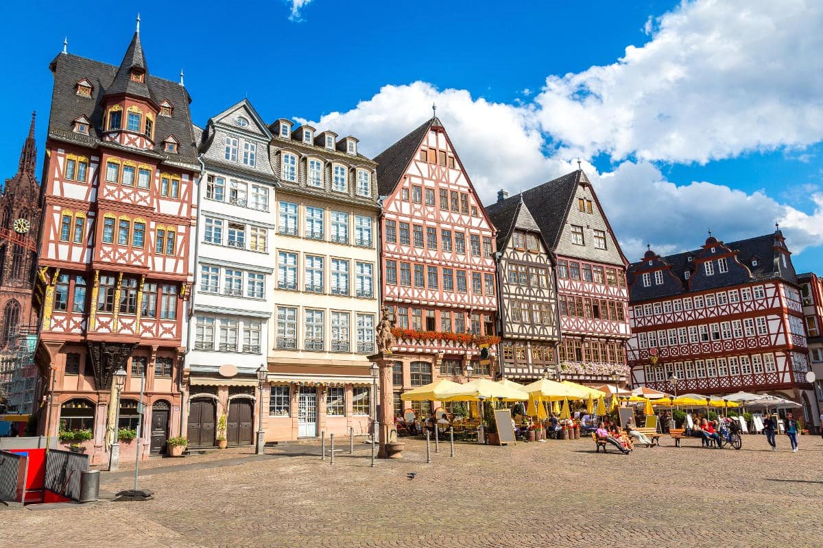 Frankfurt | LAT.40
