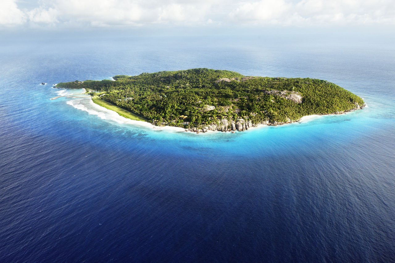 Fregate Private Island | LAT.40