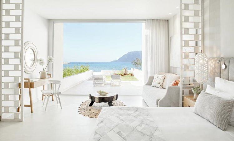 IKOS Aria en Greece