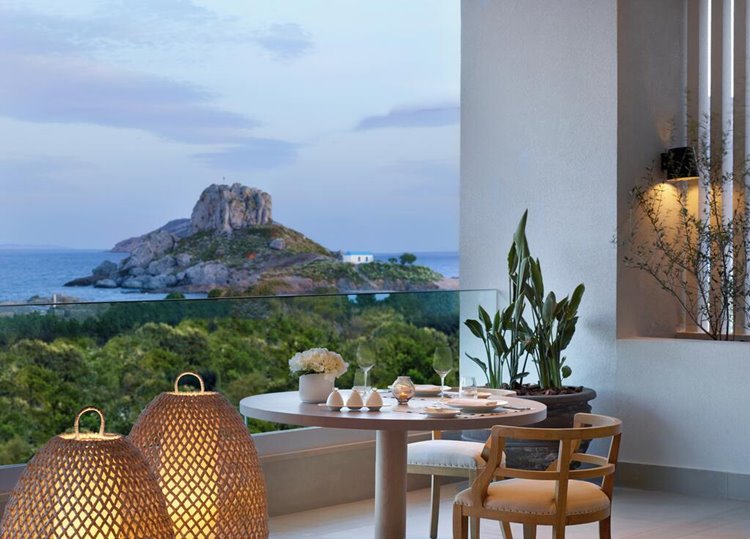 IKOS Aria en Greece