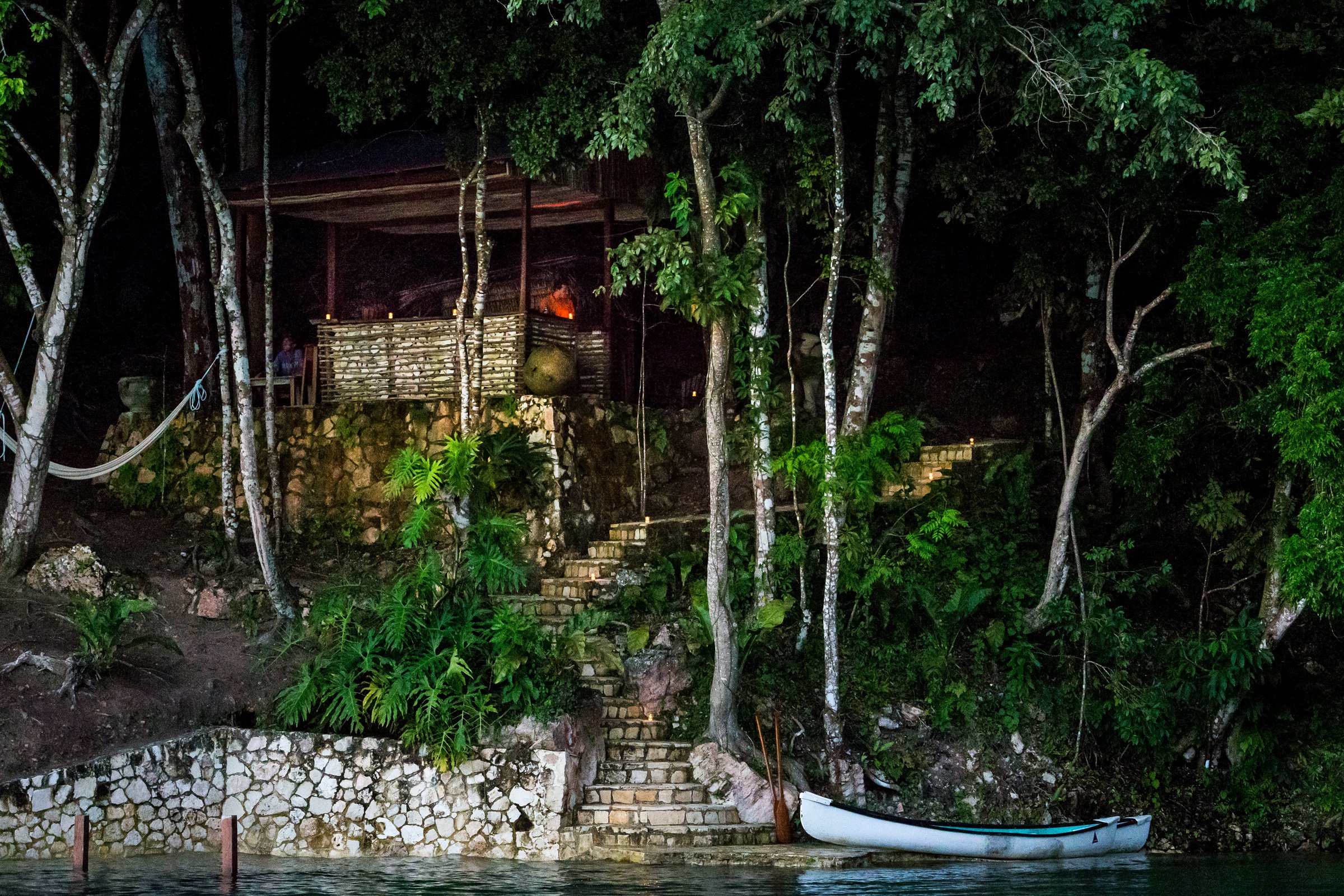 La Lancha en Lago Petén Itzá