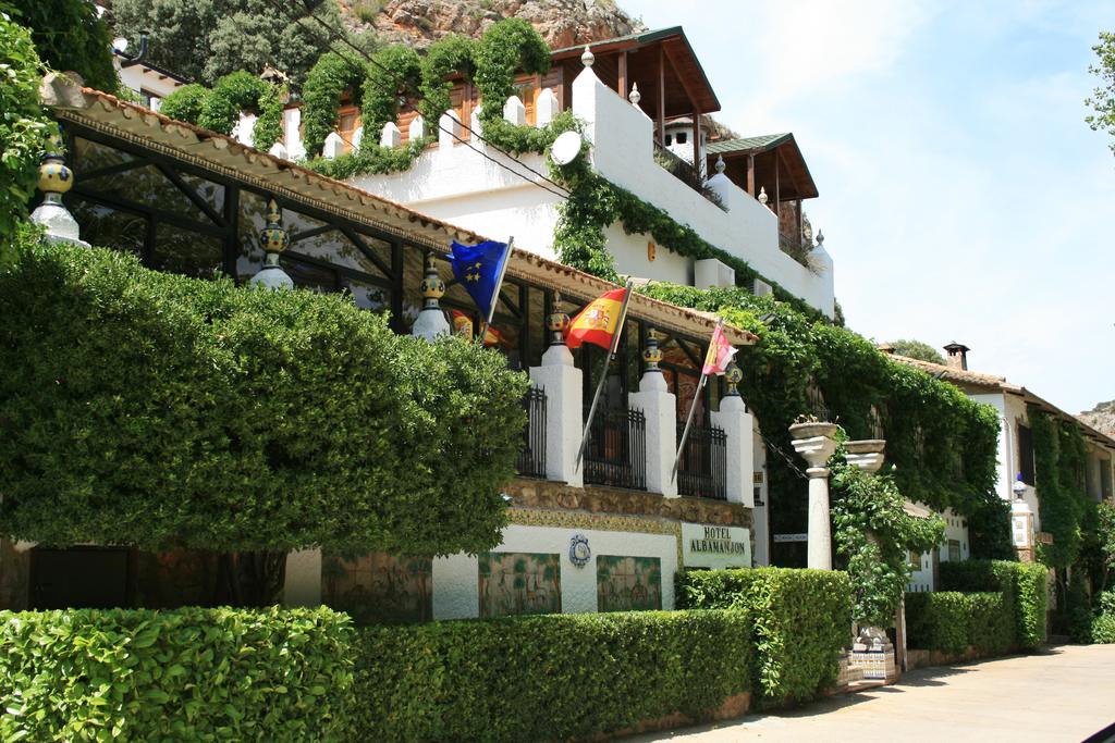 Hotel Albamanjon en Spain