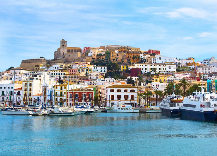 Ibiza | LAT.40