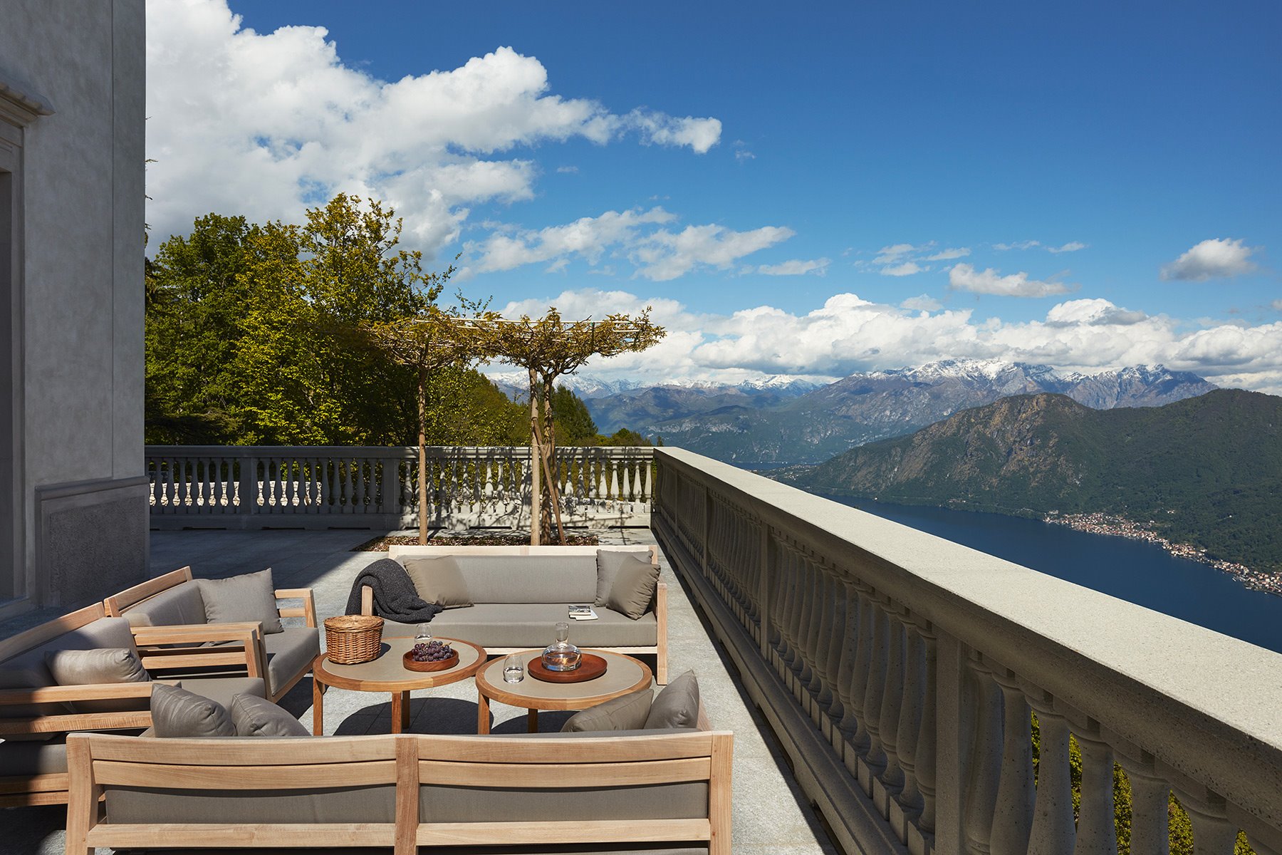 Art Nouveau Luxury Villa en Como