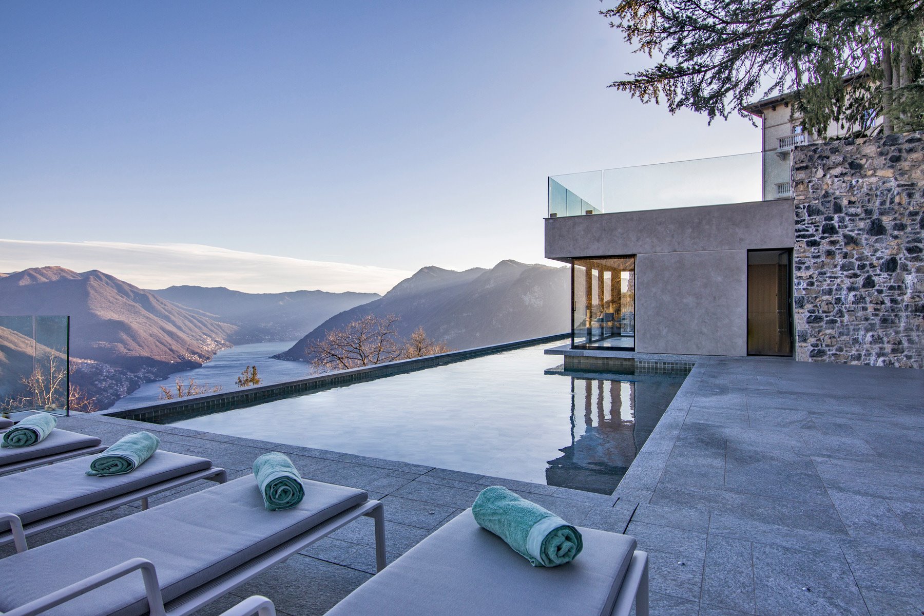 Art Nouveau Luxury Villa en Como
