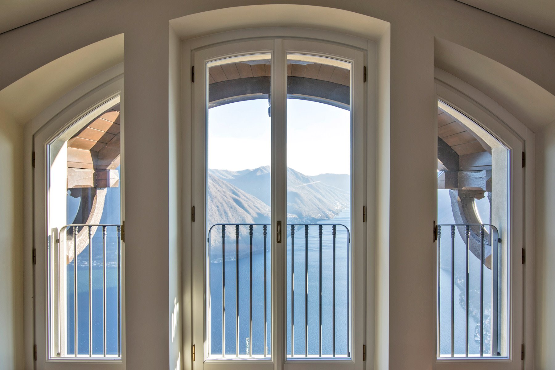 Art Nouveau Luxury Villa en Como