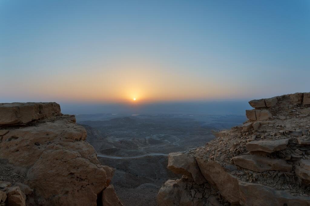 Shaharut | LAT.40