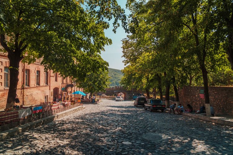 Sheki | LAT.40