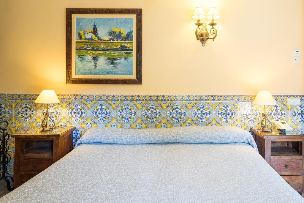 Hotel Albamanjon en Spain
