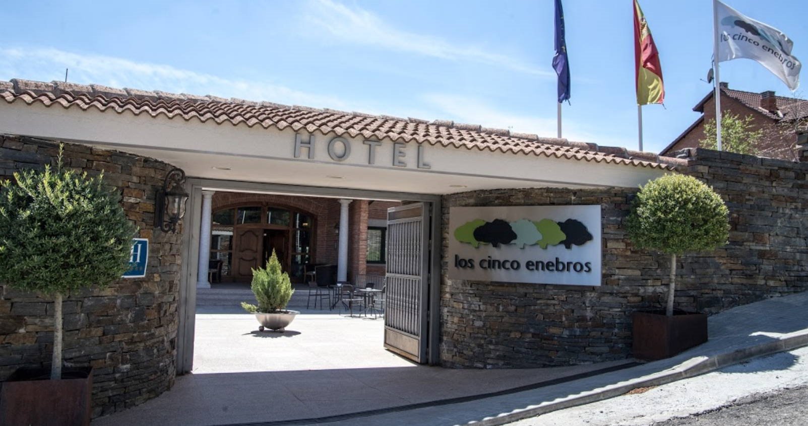 Los Cinco Enebros en Spain