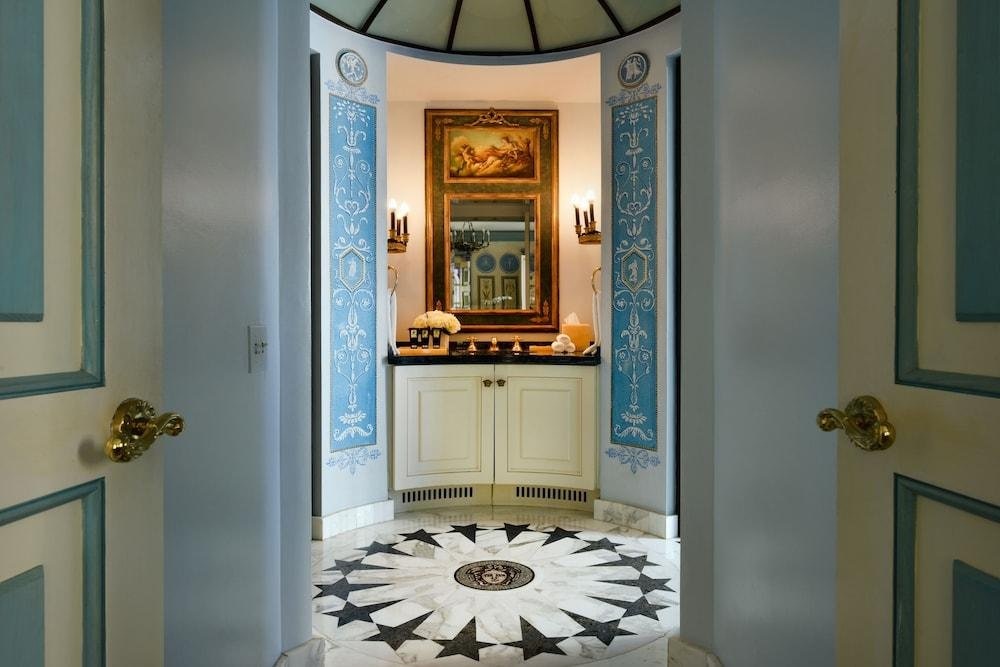 The Villa Casa Casuarina en Miami