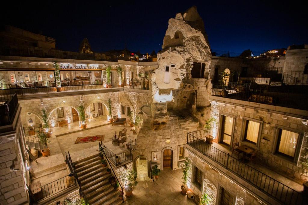 Zara Cave Hotel en su destino