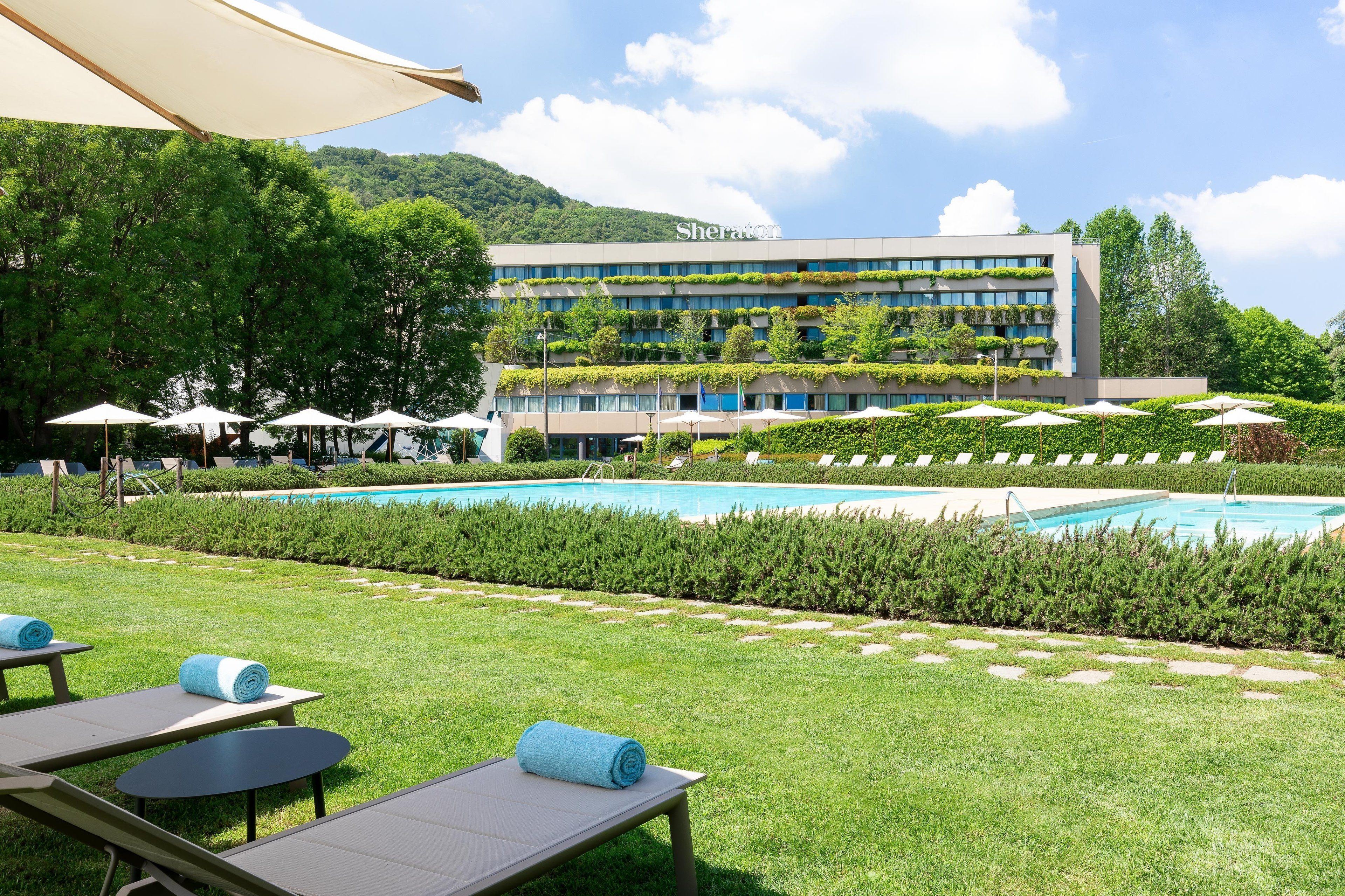 Sheraton Lake Como Hotel en su destino