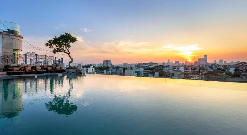 Peridot grand luxury boutique hotel | LAT.40