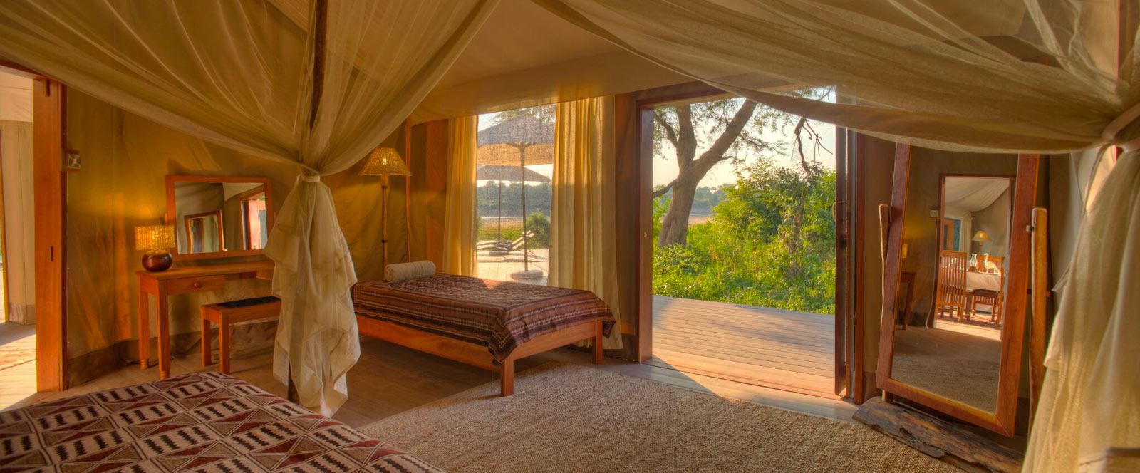 Flatdogs Camp en Luangwa Valley