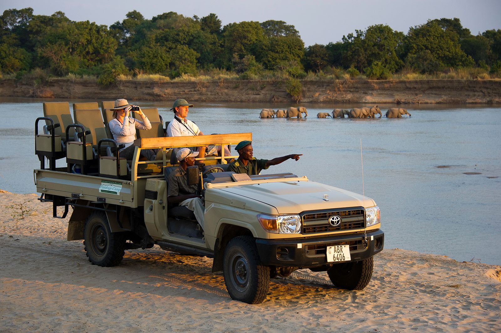 Flatdogs Camp en Luangwa Valley
