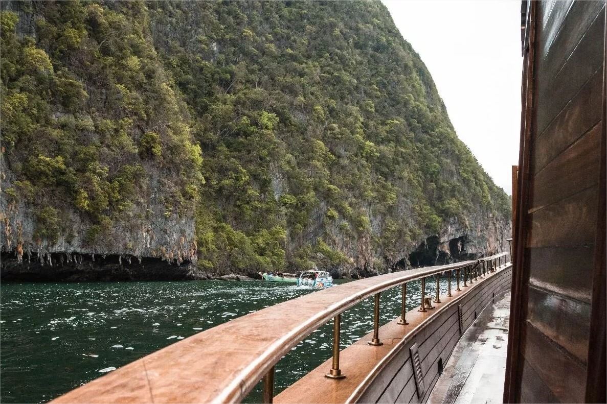 Maha Bhetra Yatch en Thailand